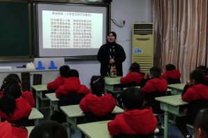童谣新编《小学生日常行为规范》