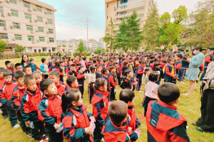 逃生演练  筑牢防火墙——金华市方格外国语学校小学部组织消防安全逃生演练