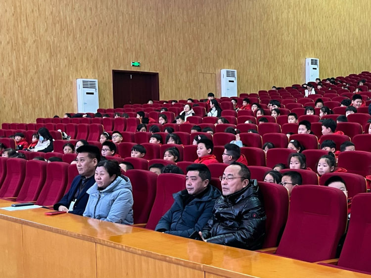 董事长.jpg